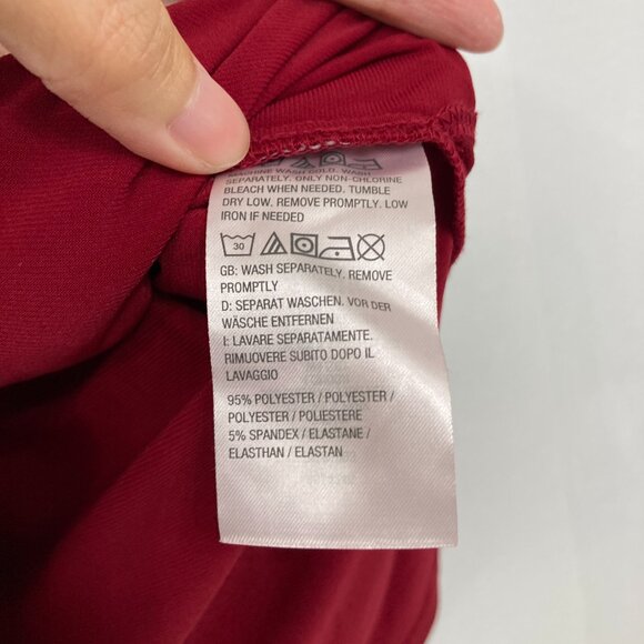 Susan Graver size 4X Red Cut Out Detail Stretch Liquid Knit 3/4 Sleeve Blouse - Picture 7 of 9